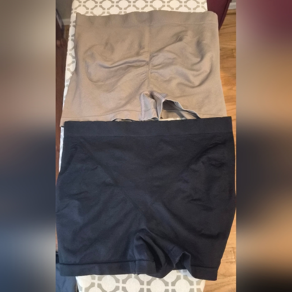 Stylish Black and Tan Women's Bike Shorts